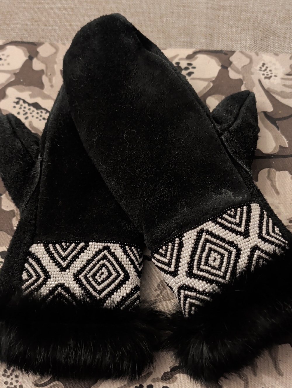 Suede Mittens Fur Lined